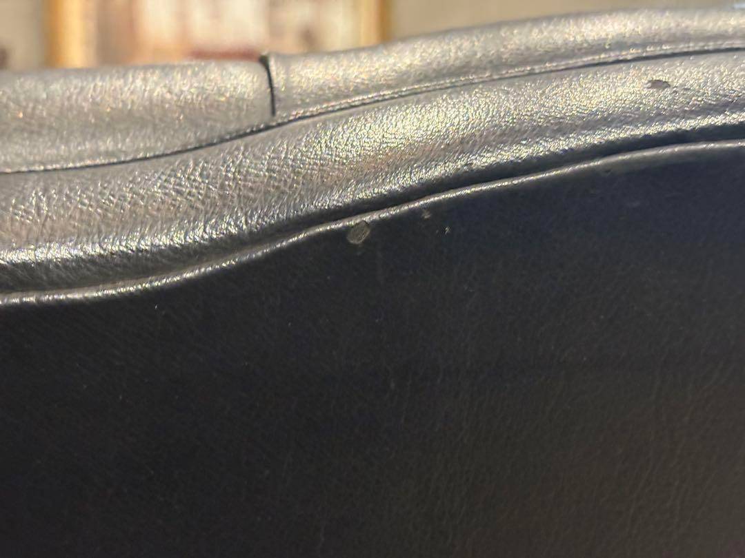 ①karimoku カリモク レザーソファ 本革 リベット打ち アンティーク G