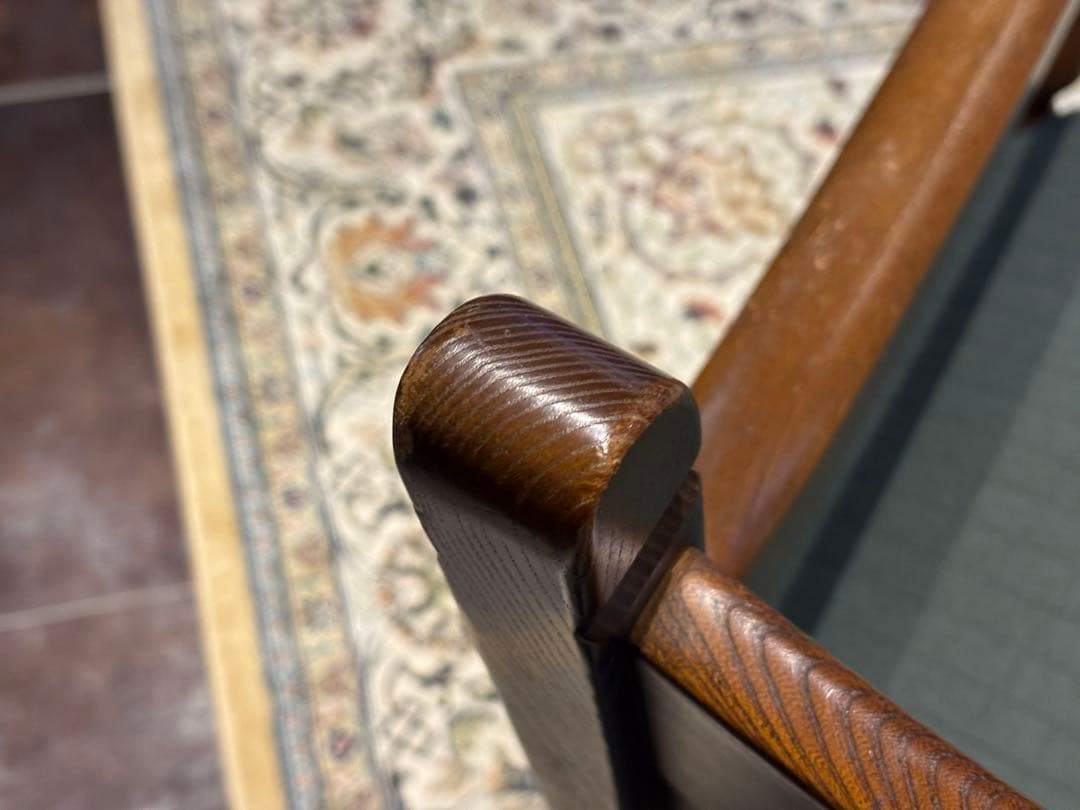 ①飛騨産業 キツツキマーク アームチェア ダイニングチェア リメイク IZ