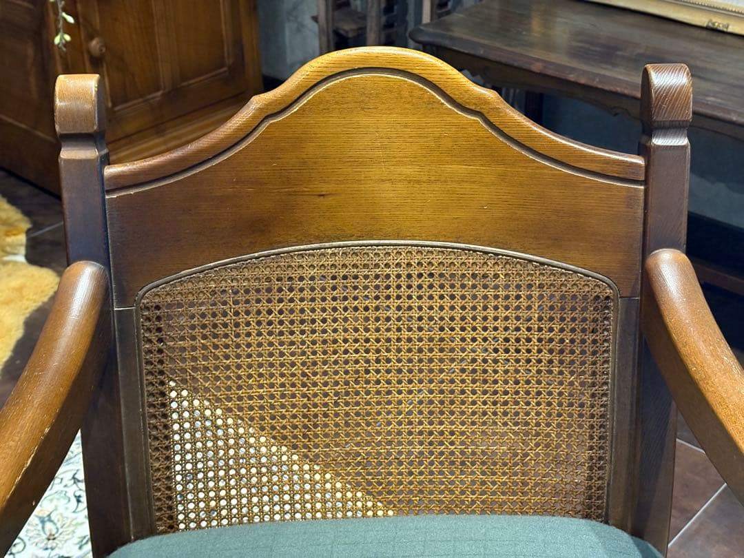 ①飛騨産業 キツツキマーク アームチェア ダイニングチェア リメイク IZ