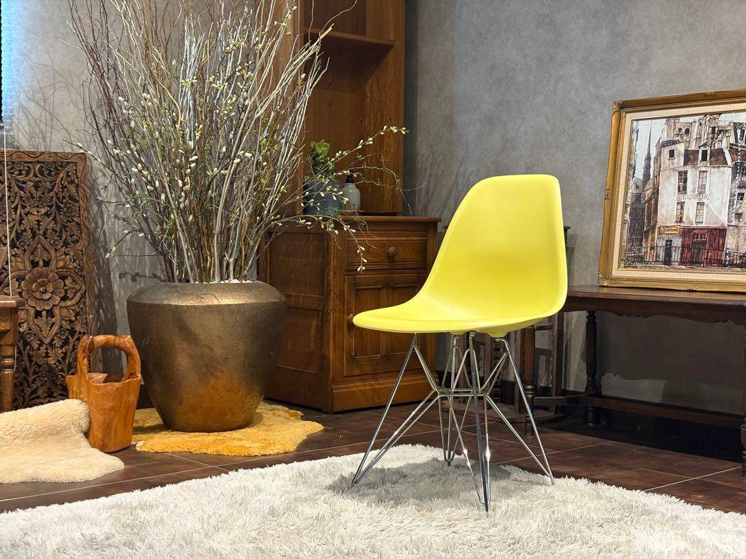 ハーマンミラー　イームズ シェルチェア　エッフェルベース（ワイヤーベース）InY