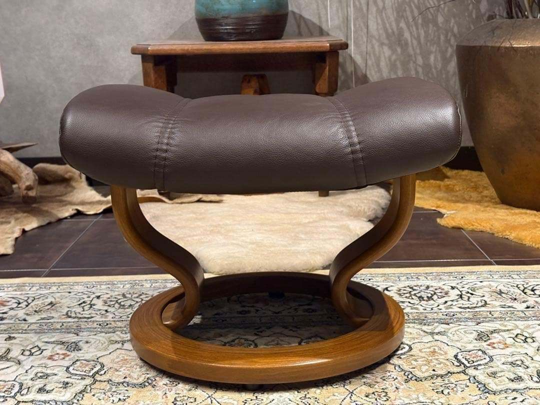 ①エコーネス パーソナルソファ オットマン ストレスレスチェア　IZZ