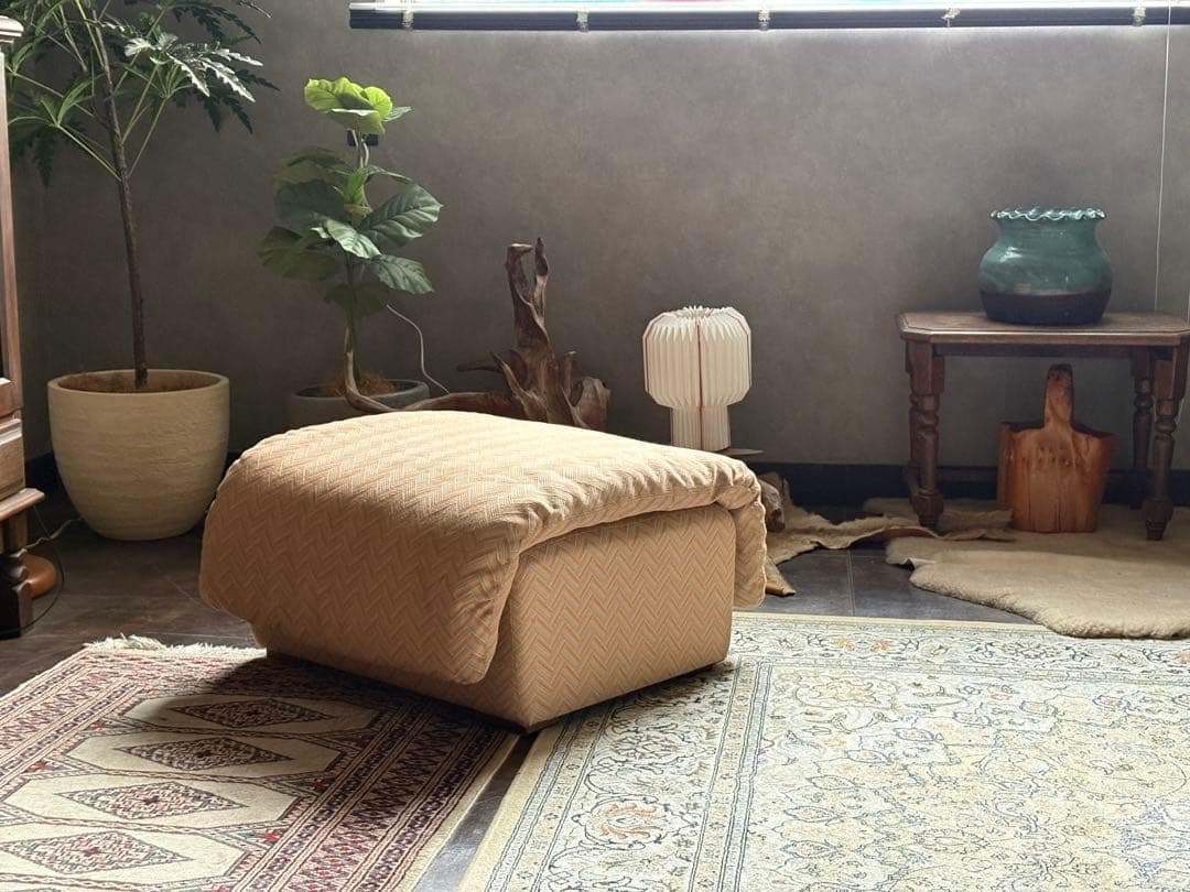 Chair – Bowhead | ボウヘッド