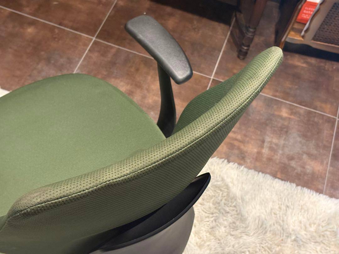 ④KOKUYO コクヨ　デスクチェア　オフィスチェア　イングチェア　H