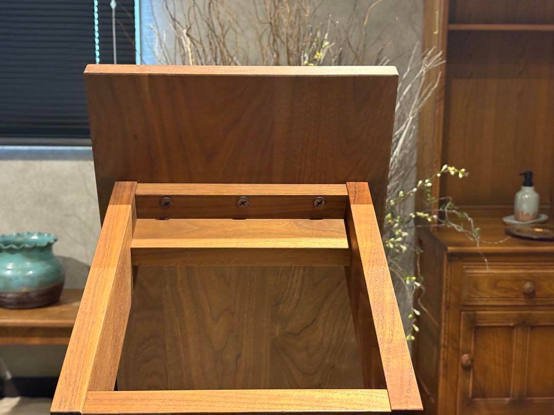 シンプル　マスターウォール　ウォールナット　無垢材ベンチ　ヴィンテージ　SZZ