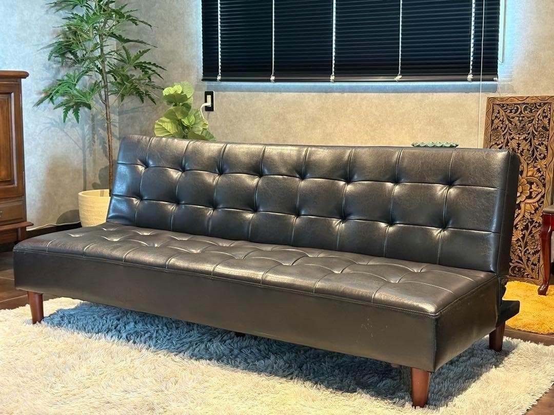 希少　3Pソファ　ソファベッド　ブラックレザー　ボタンダウン　ヴィンテージ　IH
