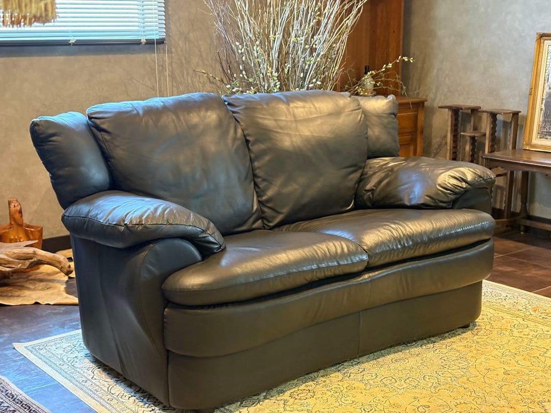 ②カウチソファ　ブラックソファ　2P　モダン　クラシック　シンプル　レザー　IG