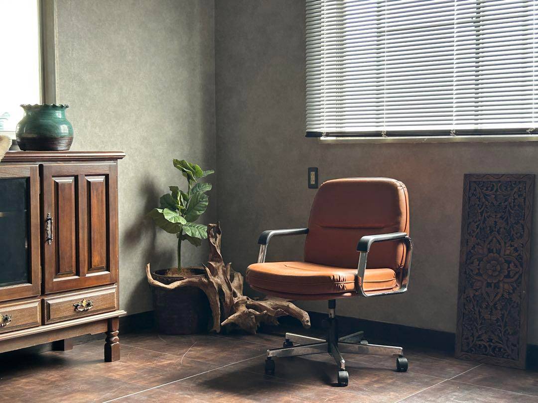 Chair – Bowhead | ボウヘッド