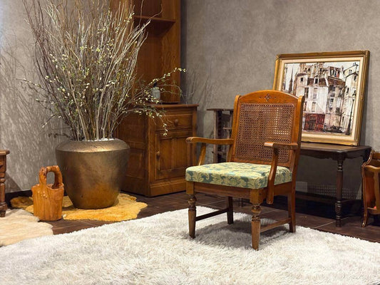 ダイニングチェア　アームチェア　三越ブルージュ　アンティーク　ビンテージ　nZ