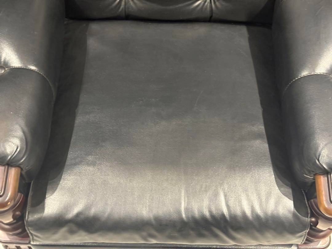 ②karimoku カリモク　レザーソファ　本革　リベット打ち　アンティーク　G