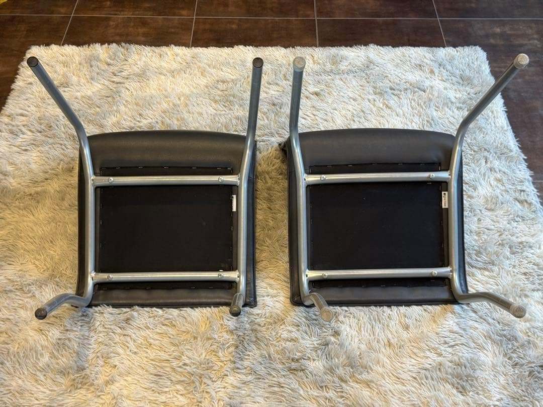 ②リーンロゼ　ligne roset ブラック　レザーチェア　2脚セット　YZ