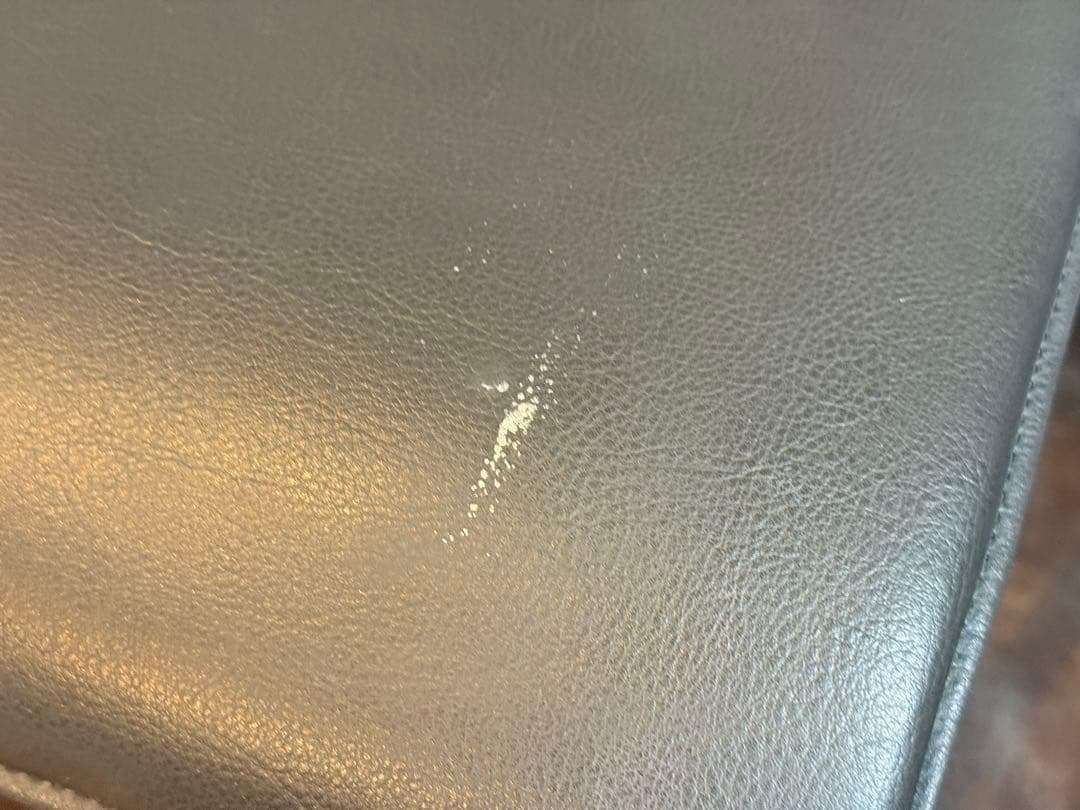 ①リーンロゼ　ligne roset ブラック　レザーチェア　2脚セット　YZ