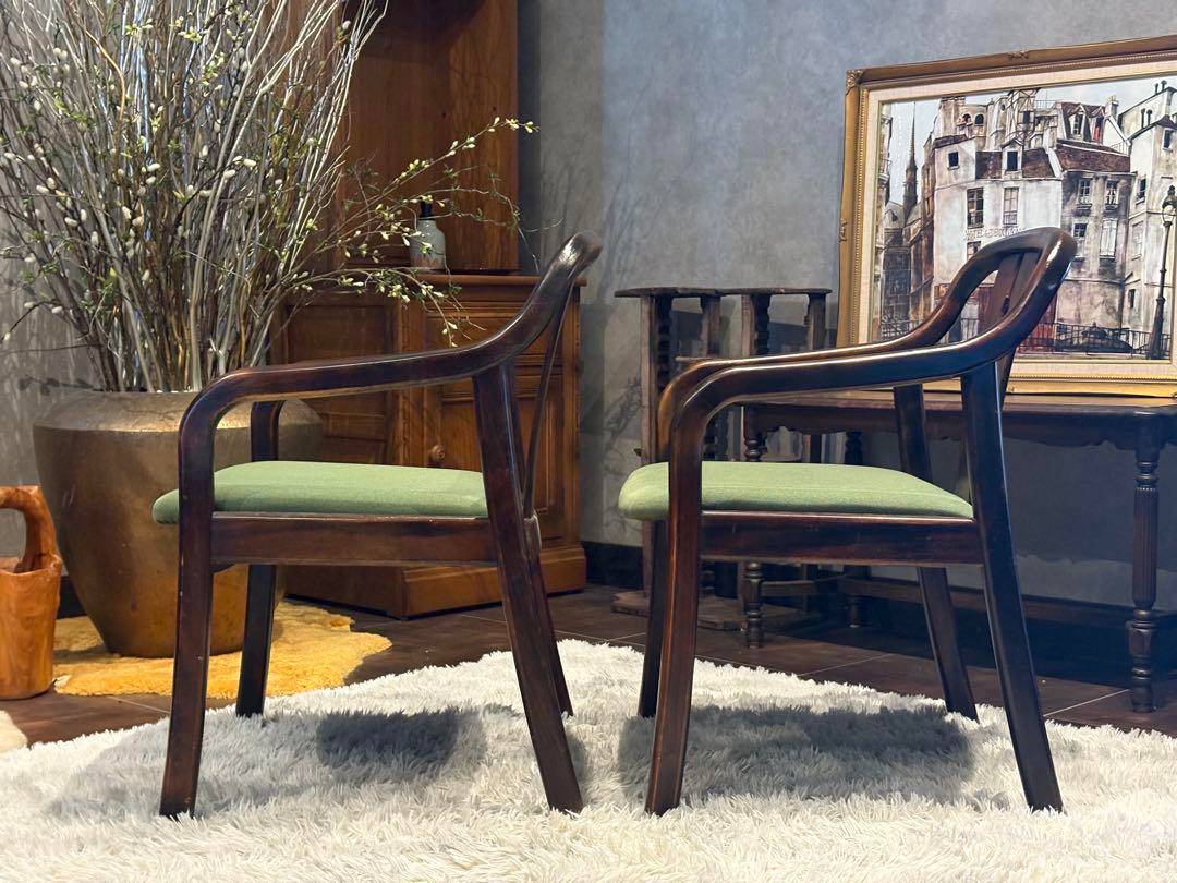 ①karimoku カリモク　アームチェア　ダイニングチェア　アンティーク　IZ