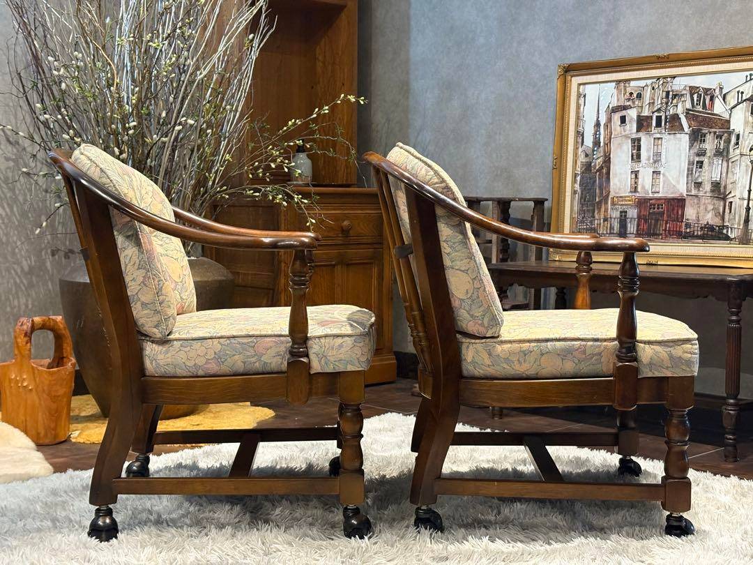 ①karimoku カリモク　アームチェア　ダイニングチェア　キャスター付　nZ