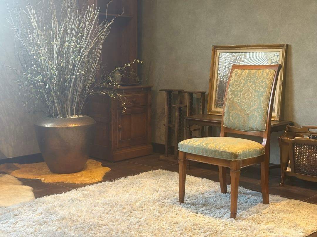 Chair – Bowhead | ボウヘッド