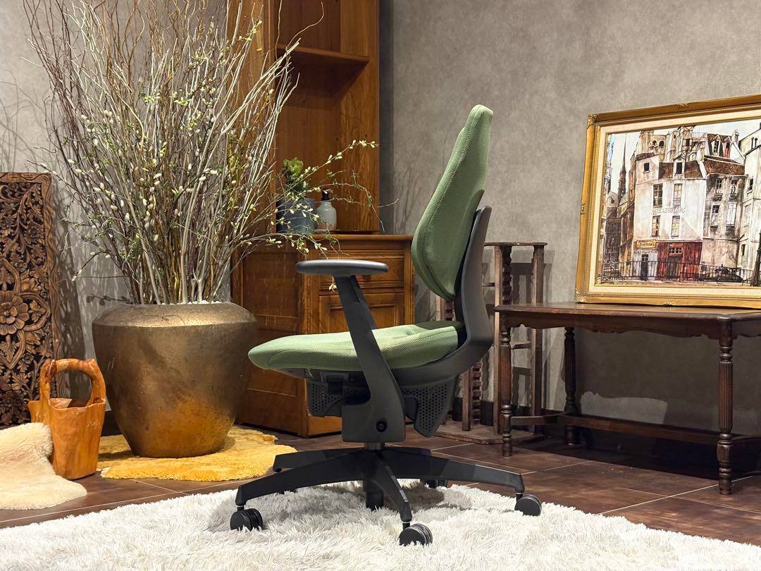 ②KOKUYO コクヨ　デスクチェア　オフィスチェア　イングチェア　H