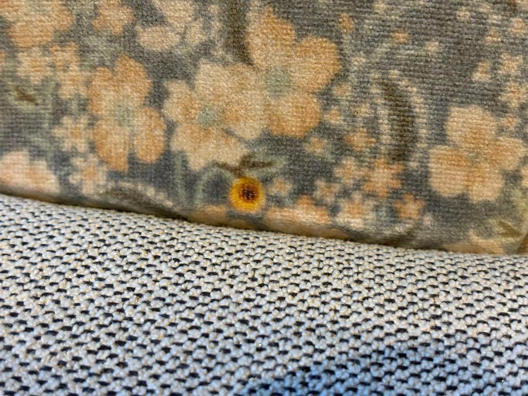 ①　リメイク品　尾州生地　ホワイト座面　カリモク　コロニアル　アームソファ　N