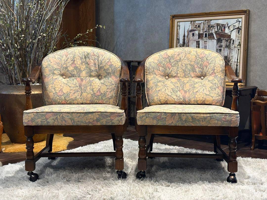 ①karimoku カリモク　アームチェア　ダイニングチェア　キャスター付　nZ