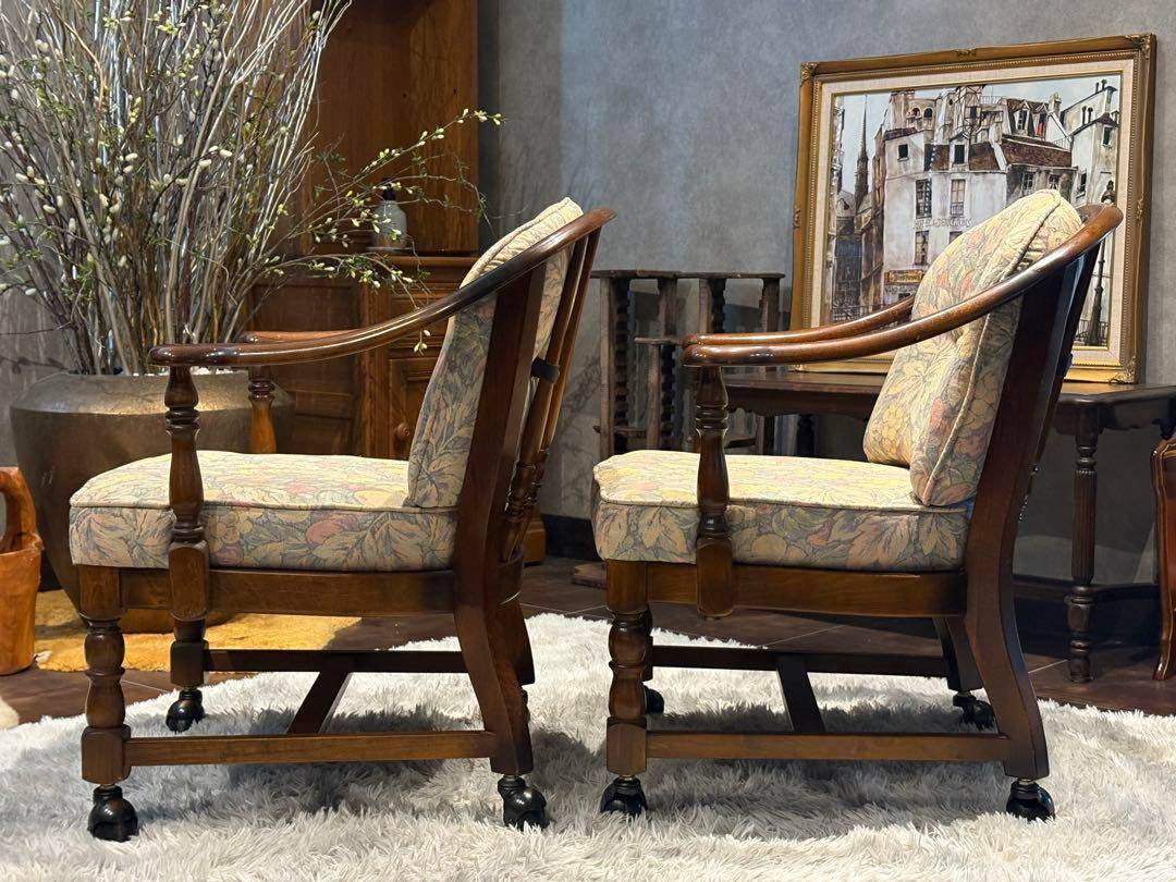 ①karimoku カリモク　アームチェア　ダイニングチェア　キャスター付　nZ