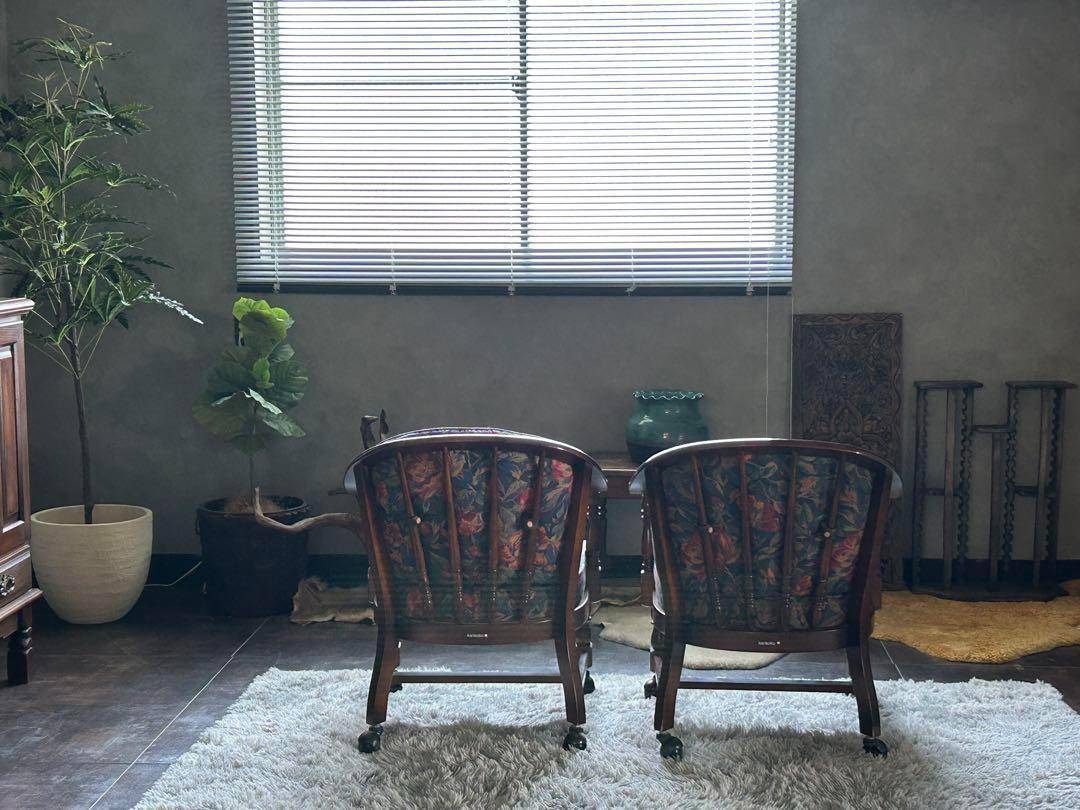 ①カリモク karimoku アームチェア　ヴィンテージチェア　2脚セット　GZ