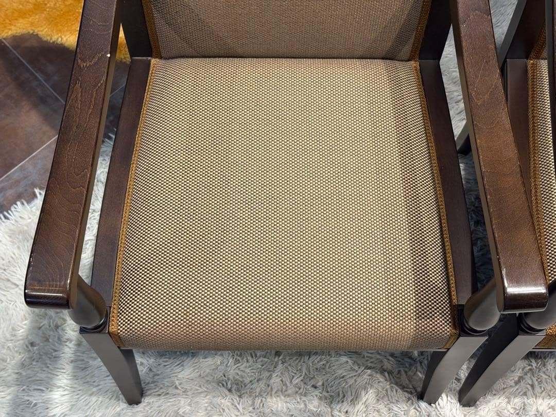 ①ダイニングチェア　アームチェア　アンティーク　ヴィンテージ　ビンテージ　IR