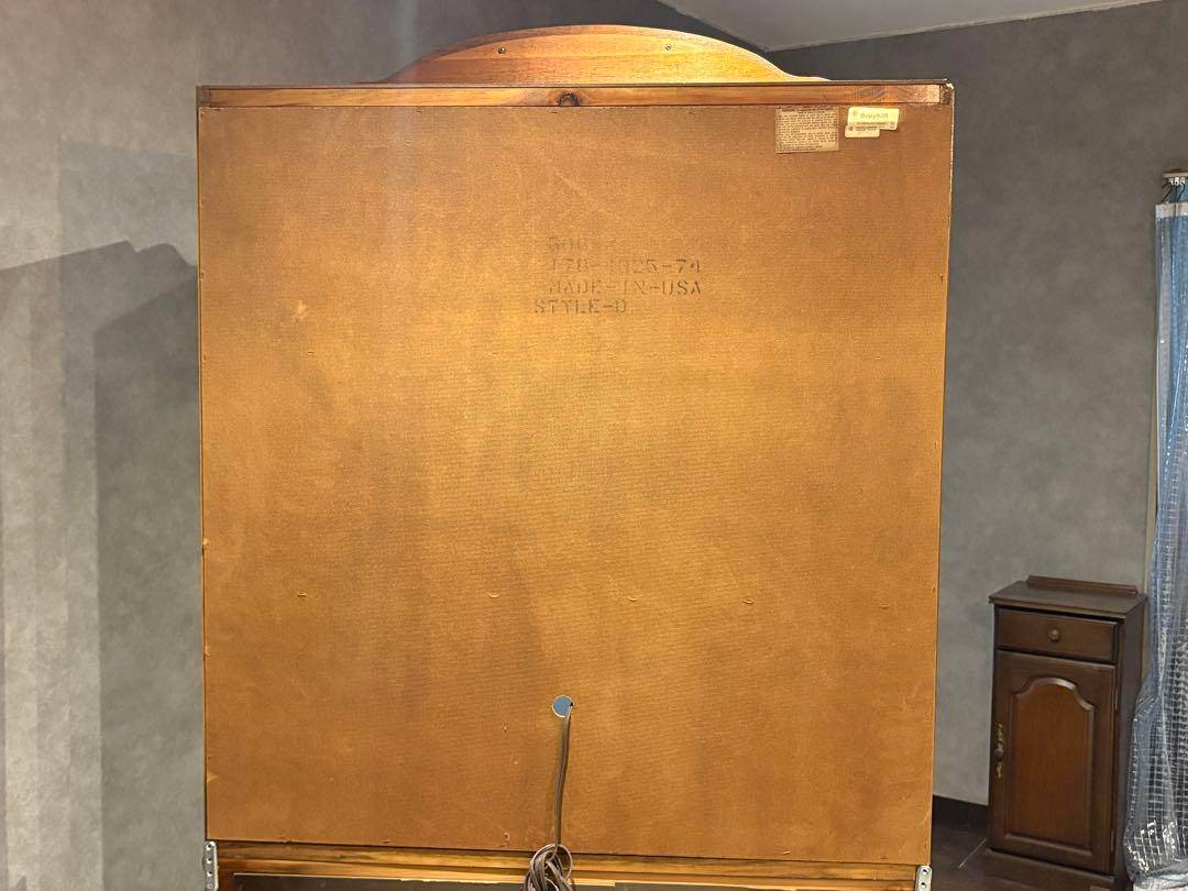 ブロイヒル broyhill アンティーク アメリカン　クラシック　飾棚　IZZ