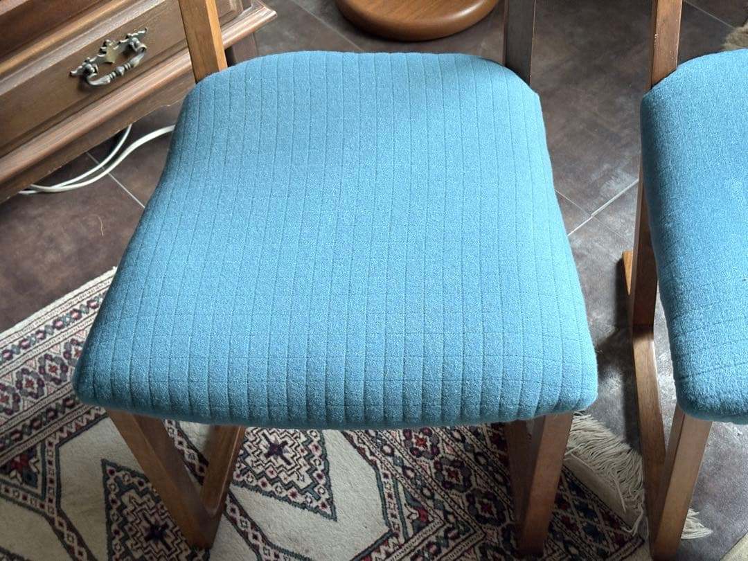 カリモクチェア　ダイニングチェア　尾州生地　座面ブルー　リメイク品　2脚セット
