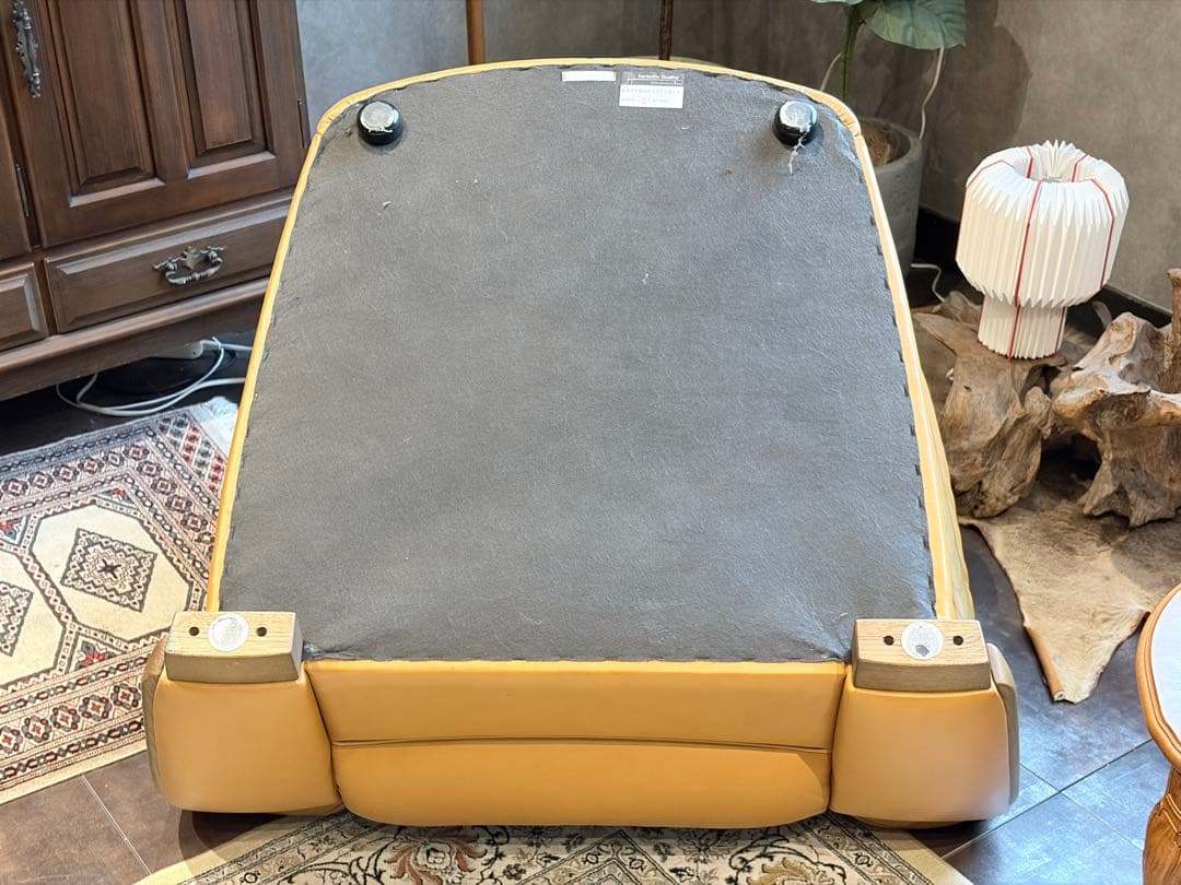 ①　チターノ　chitano　レザーソファ　ビンテージ　モダン　YG