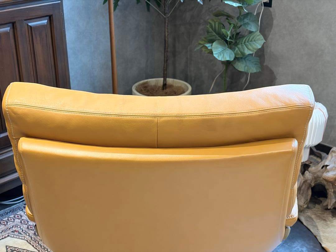①　チターノ　chitano　レザーソファ　ビンテージ　モダン　YG