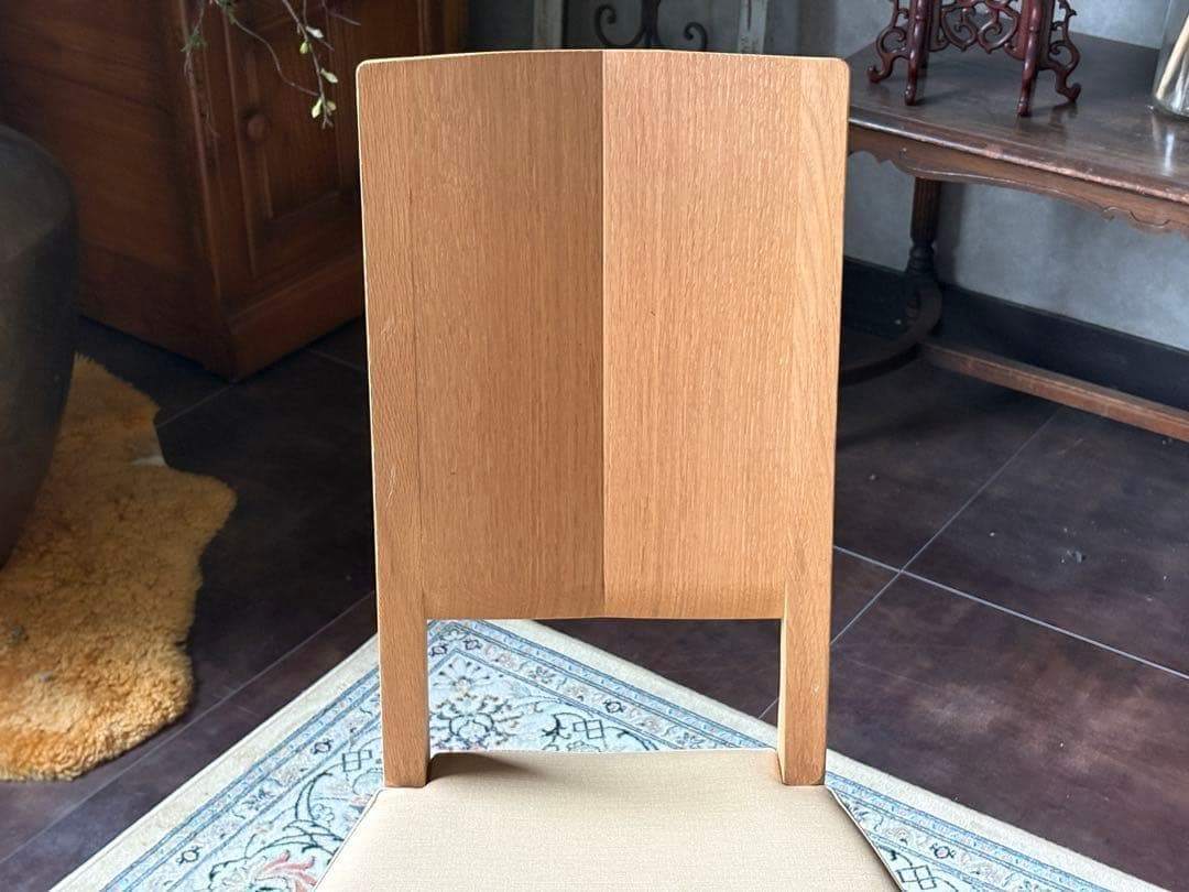 カリモク　Karimoku 　モダンチェア　シンプル　椅子　ダイニング　IZ