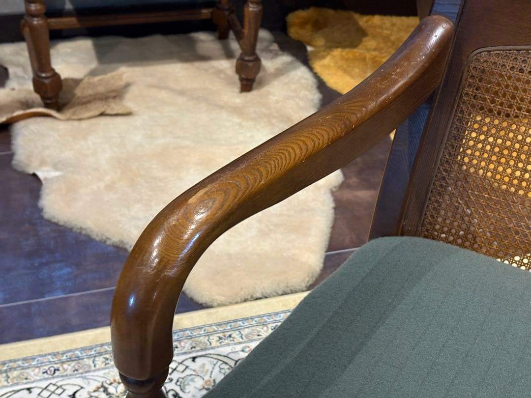 ②飛騨産業 キツツキマーク アームチェア ダイニングチェア リメイク