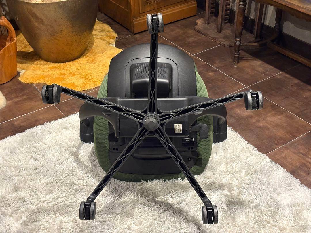 ②KOKUYO コクヨ　デスクチェア　オフィスチェア　イングチェア　H