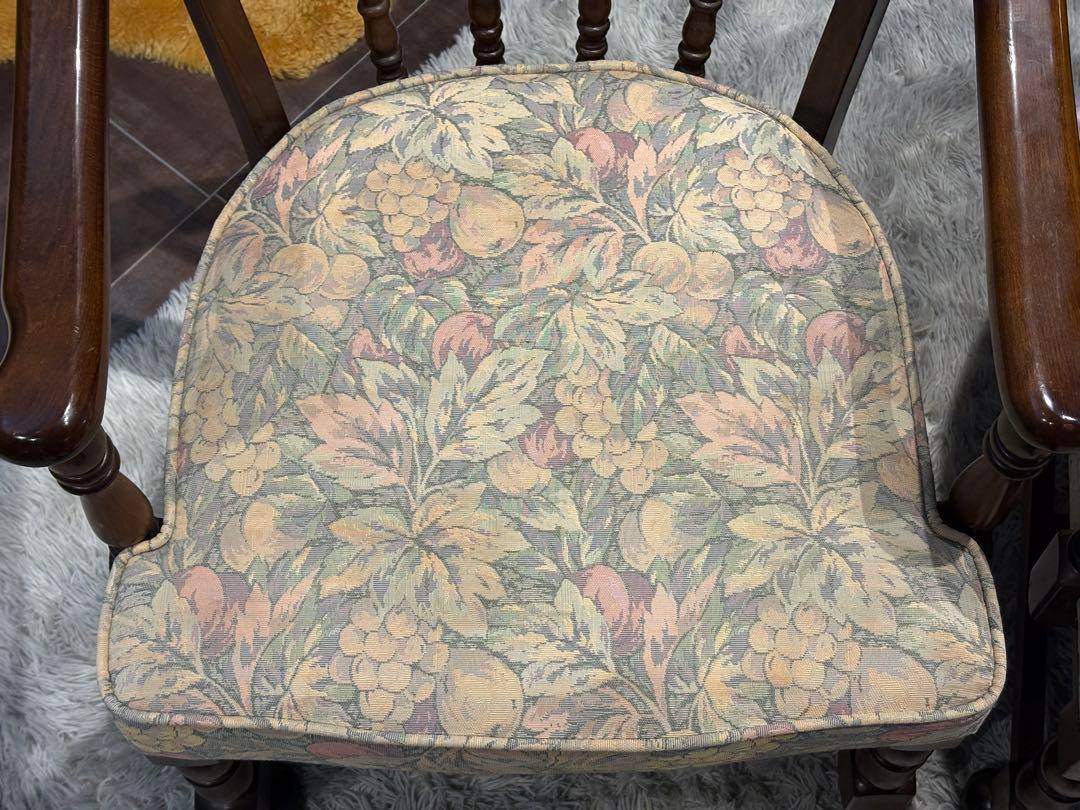 ①karimoku カリモク　アームチェア　ダイニングチェア　キャスター付　nZ