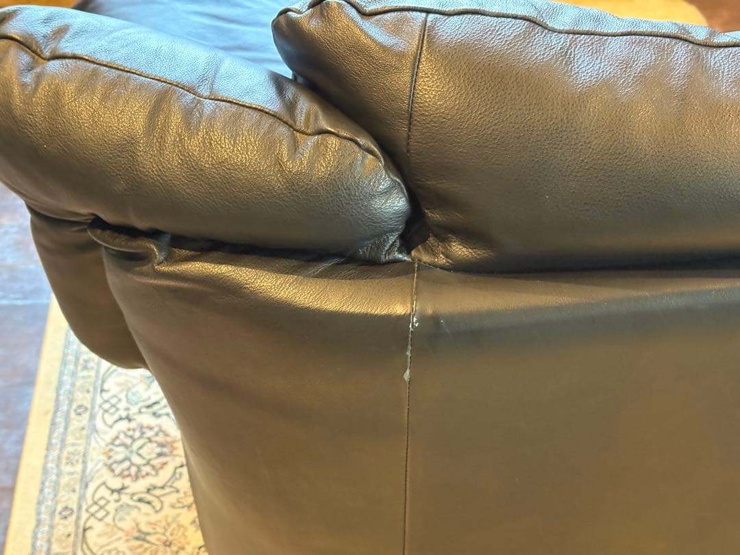 ①カウチソファ　ブラックソファ　2P　モダン　クラシック　シンプル　レザー　IG