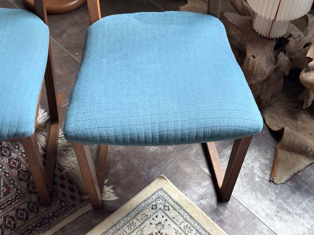 カリモクチェア　ダイニングチェア　尾州生地　座面ブルー　リメイク品　2脚セット