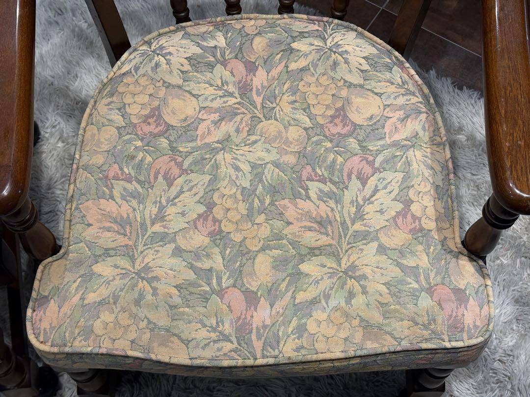 ①karimoku カリモク　アームチェア　ダイニングチェア　キャスター付　nZ