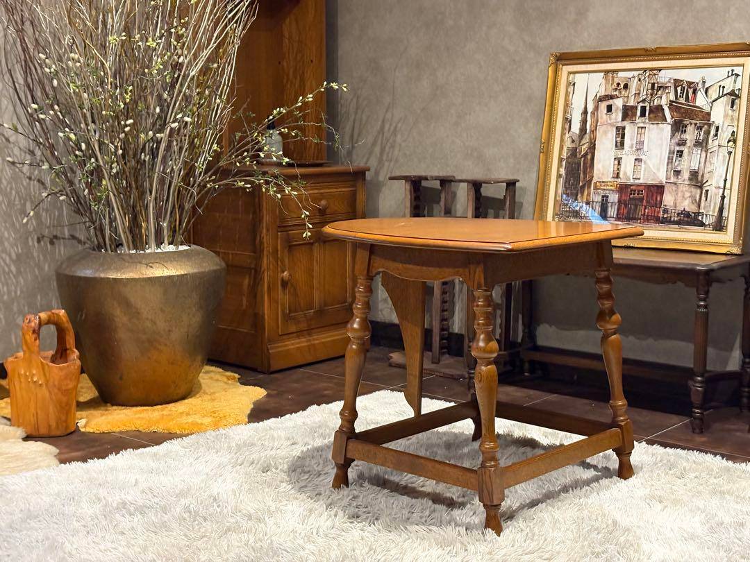 希少　ホビンレッグ　サイドテーブル　ローテーブル　アンティーク　クラシック