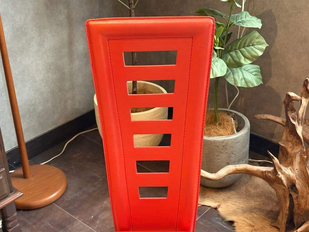 イタリア　レザー　ハイバックチェア　レッド　モダン　インテリア家具　IZ