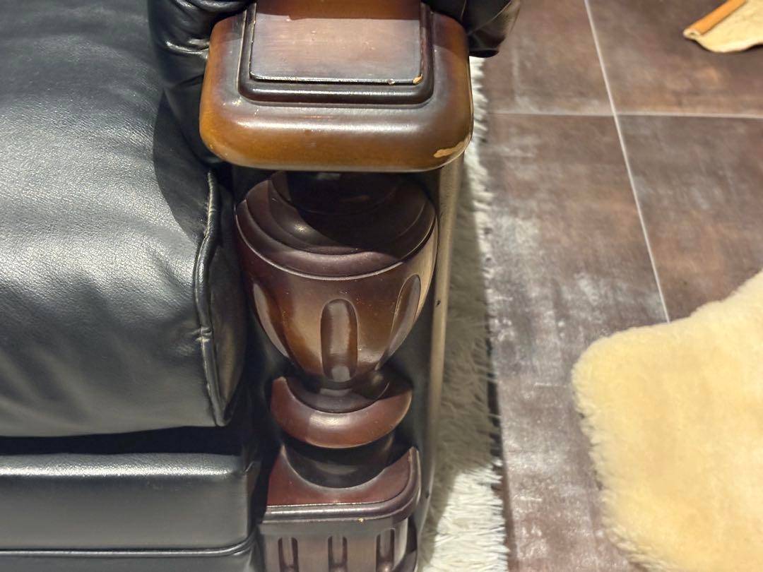 ②karimoku カリモク　レザーソファ　本革　リベット打ち　アンティーク　G