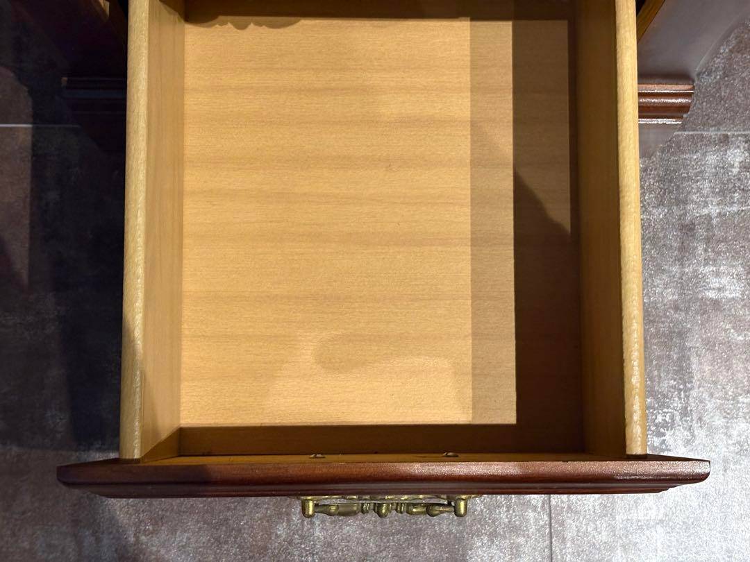 ブロイヒル broyhill アンティーク アメリカン　クラシック　飾棚　IZZ