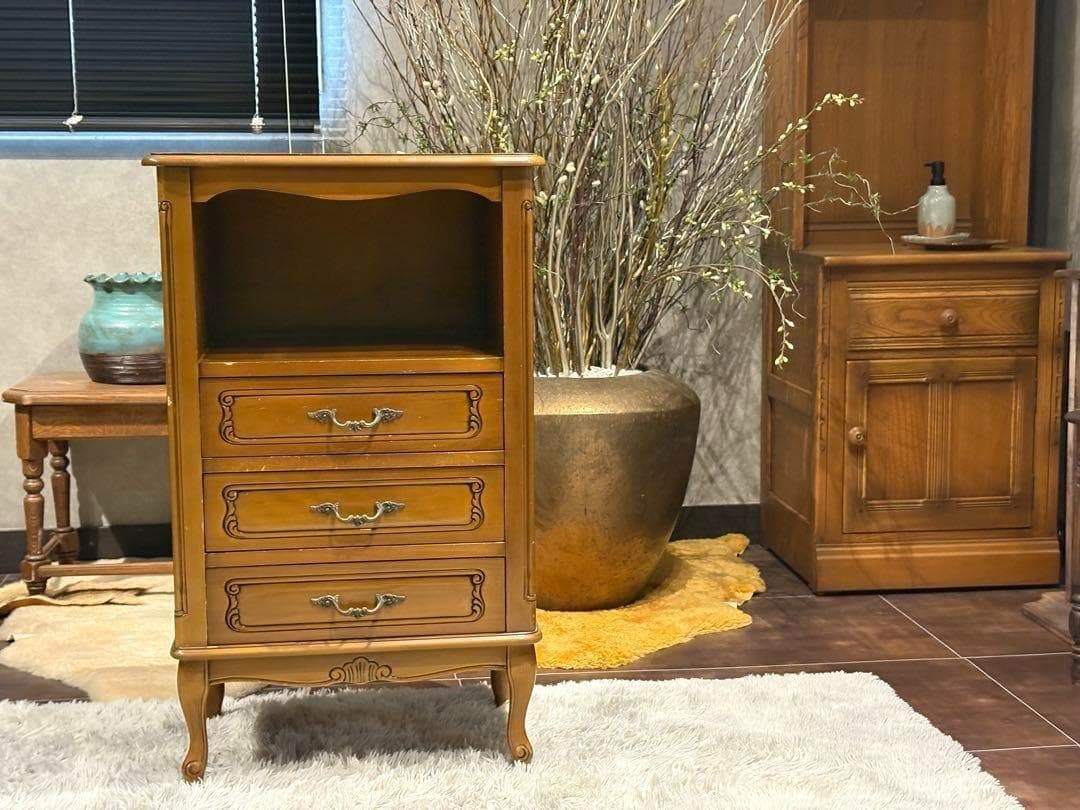 キャビネット　サイドボード　チェスト　猫脚　クラシック　クラシカル　IG