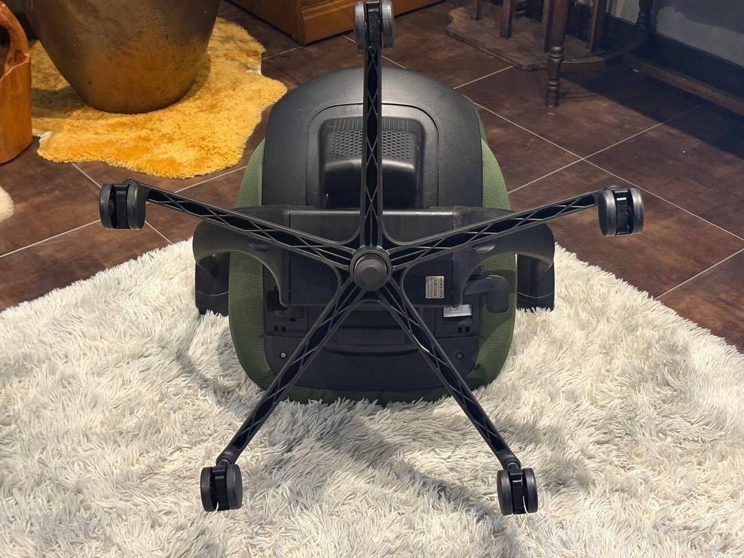 ④KOKUYO コクヨ　デスクチェア　オフィスチェア　イングチェア　H