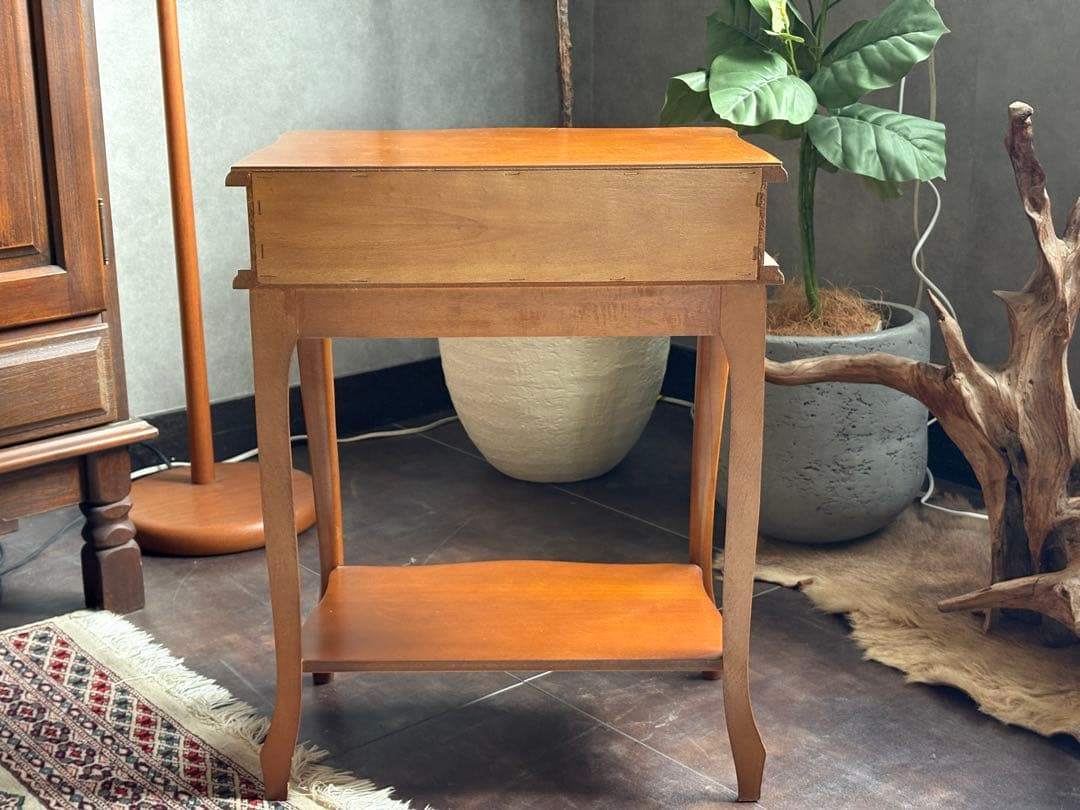 ロココ調　イタリア　クラシック　クラシカル　猫脚　サイドボード IS