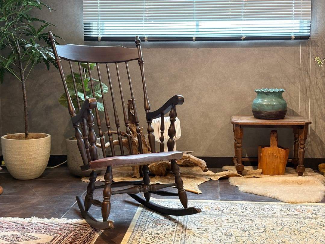 Chair – Bowhead | ボウヘッド