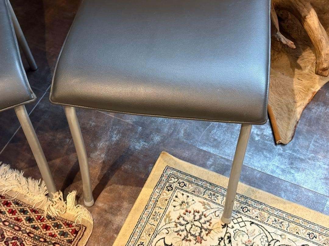 ②リーンロゼ　ligne roset ブラック　レザーチェア　2脚セット　YZ