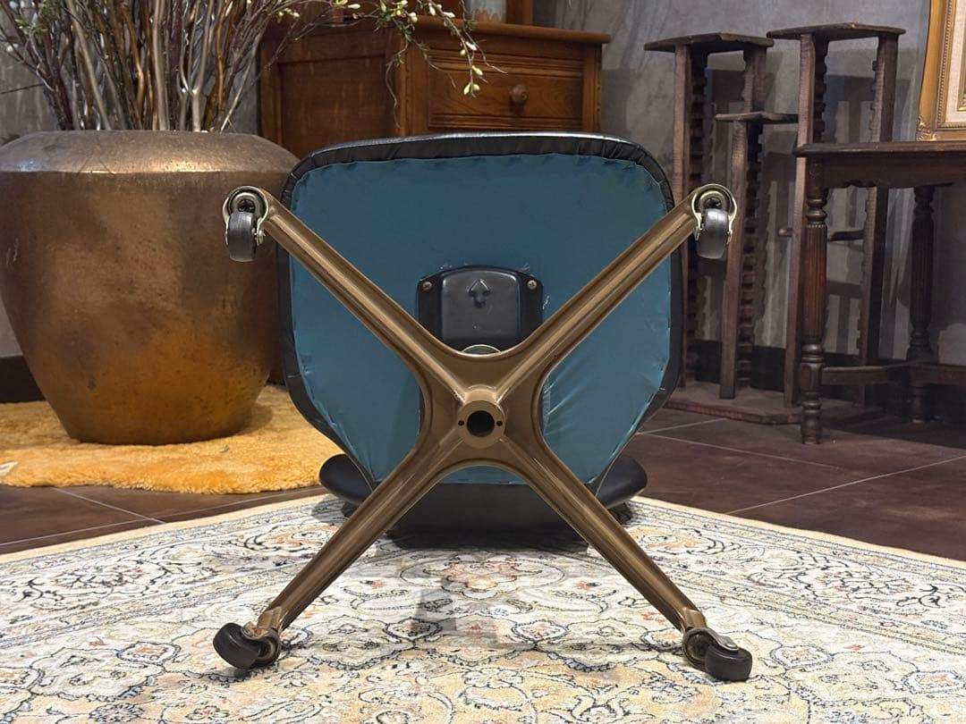 オールドヴィンテージチェア 合皮レザー ブラック キャスター ビンテージ IZ