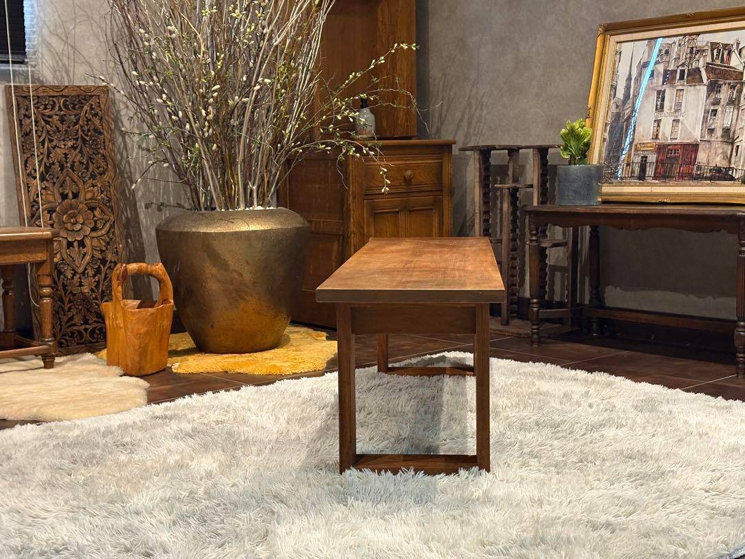 シンプル　マスターウォール　ウォールナット　無垢材ベンチ　ヴィンテージ　SZZ