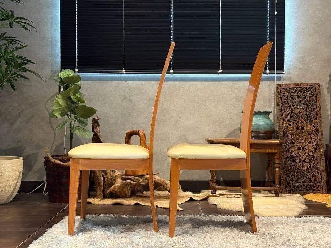 美品　高級家具　チェア　シンプル　モダン　PAKSNWI ハイバックチェア　YZ