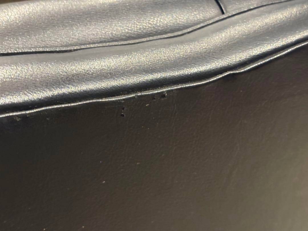 ②karimoku カリモク　レザーソファ　本革　リベット打ち　アンティーク　G