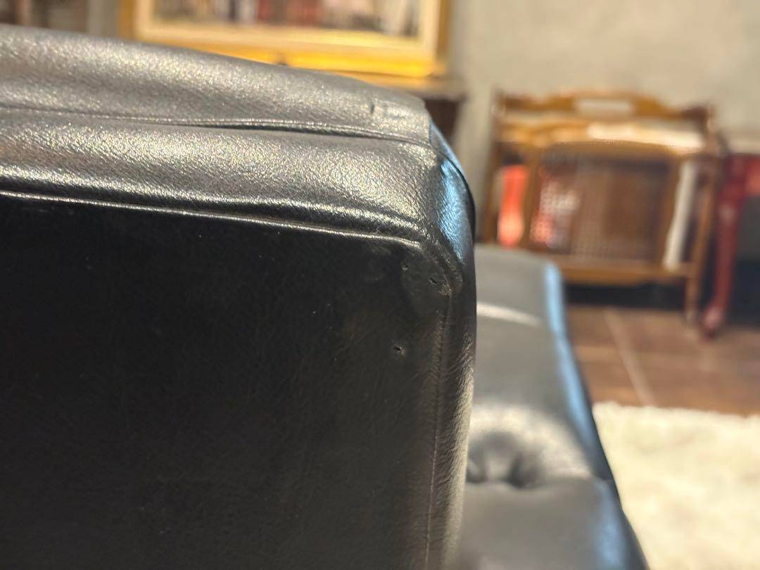 ①karimoku カリモク　レザーソファ　本革　リベット打ち　アンティーク　G