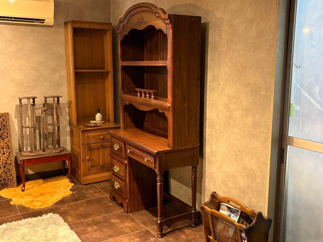 ブロイヒル broyhill アンティーク アメリカン　クラシック　飾棚　IZZ